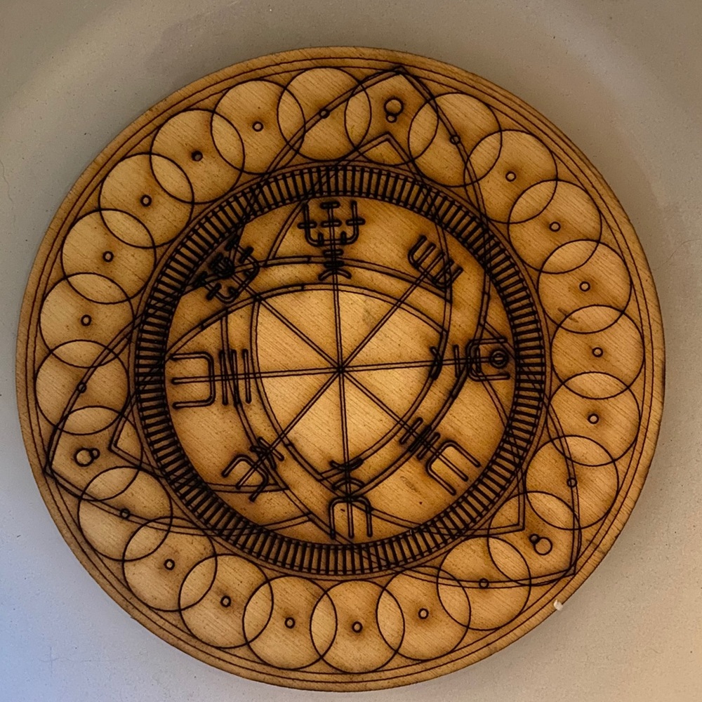Triskelion-Triscale-triple Goddess charging Plate - Picture 9 of 11